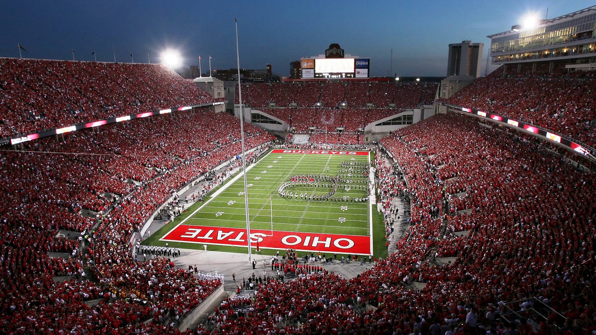 开云电竞账号入口-太阳在客场极限逆转骑士，布克最后一秒投中绝杀三分！，布克36分 太阳力克骑士